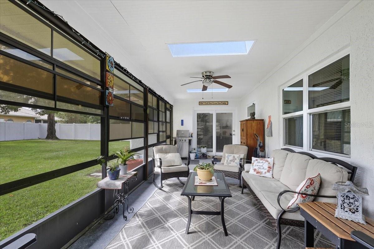 Image 4 of 46 For 28 Prattwood Lane