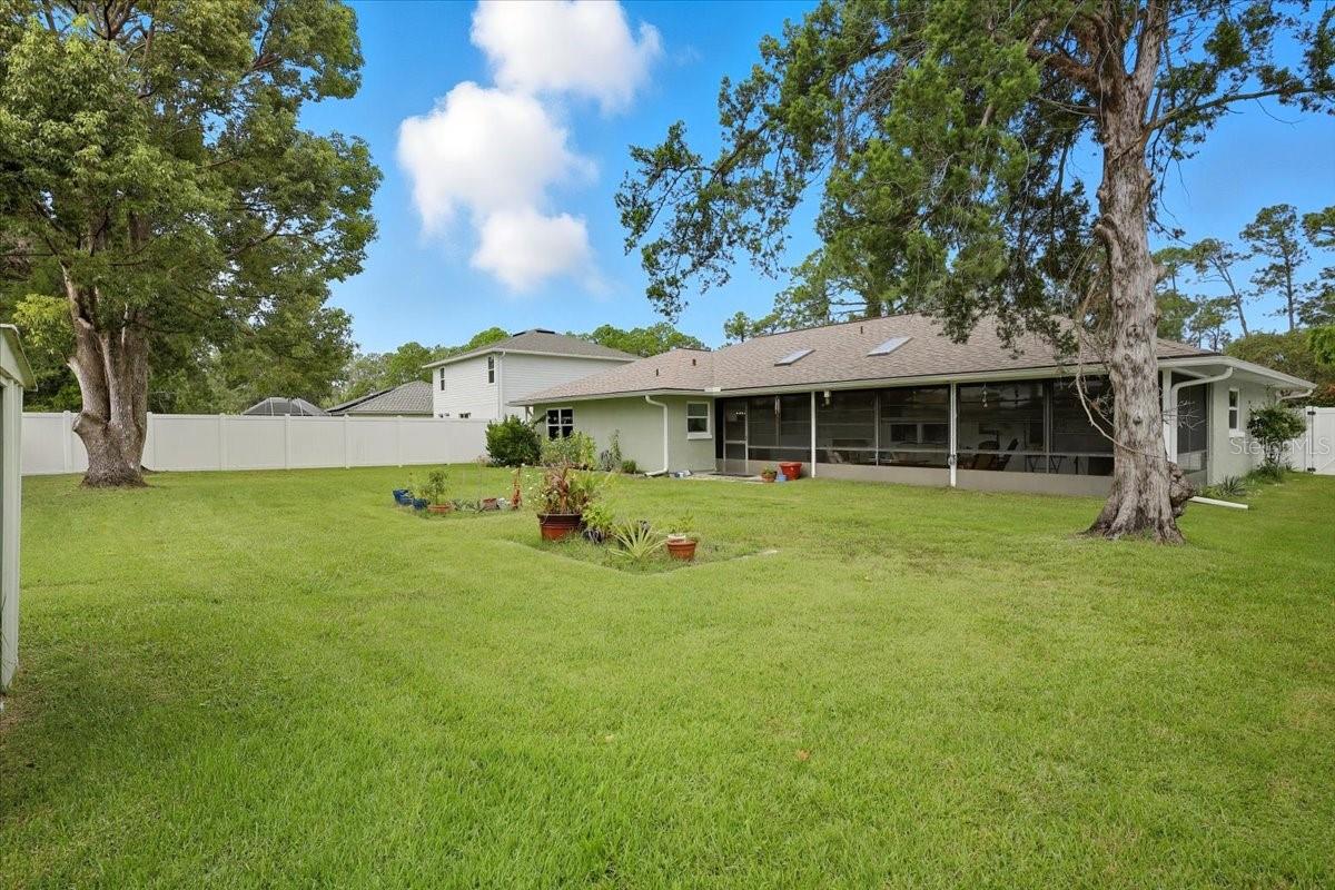 Image 5 of 46 For 28 Prattwood Lane