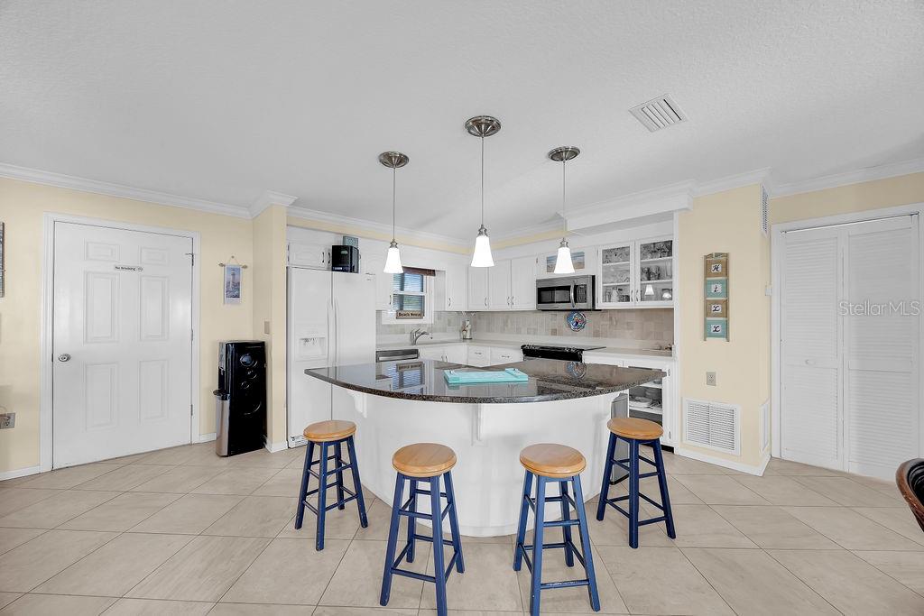 Image 23 of 76 For 1498 Fletcher Avenue