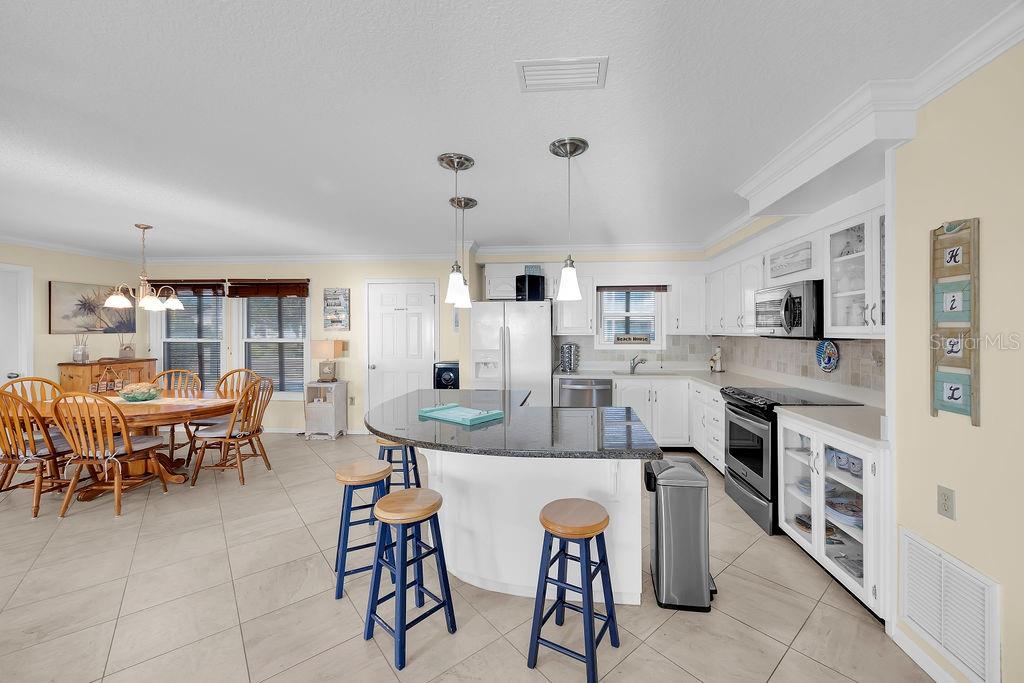 Image 26 of 76 For 1498 Fletcher Avenue