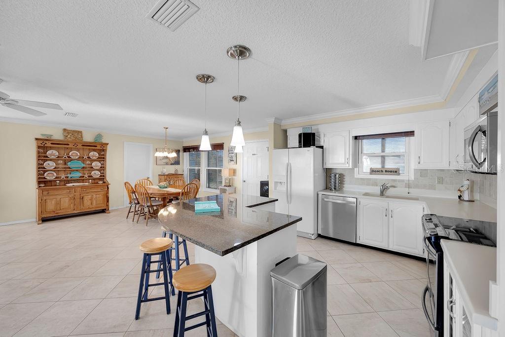 Image 27 of 76 For 1498 Fletcher Avenue