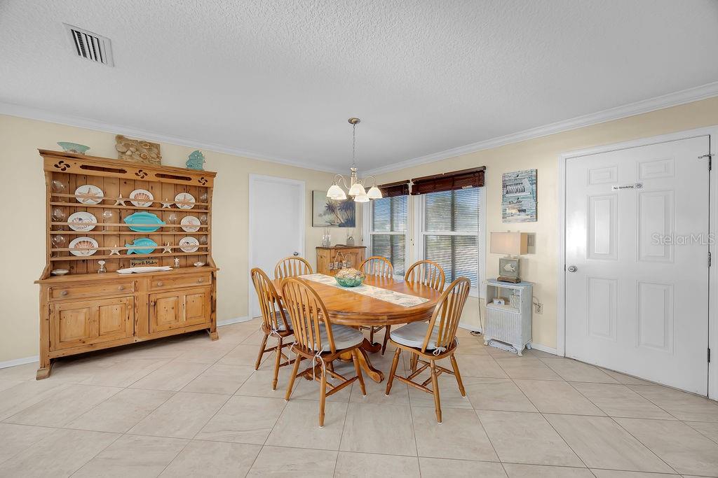 Image 31 of 76 For 1498 Fletcher Avenue