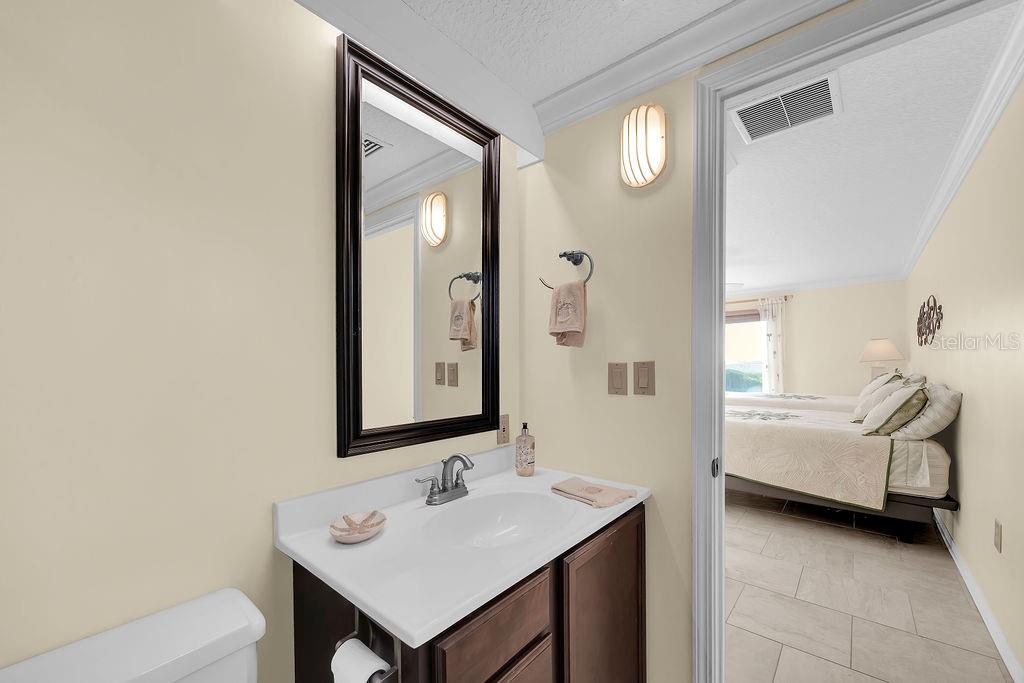 Image 43 of 76 For 1498 Fletcher Avenue