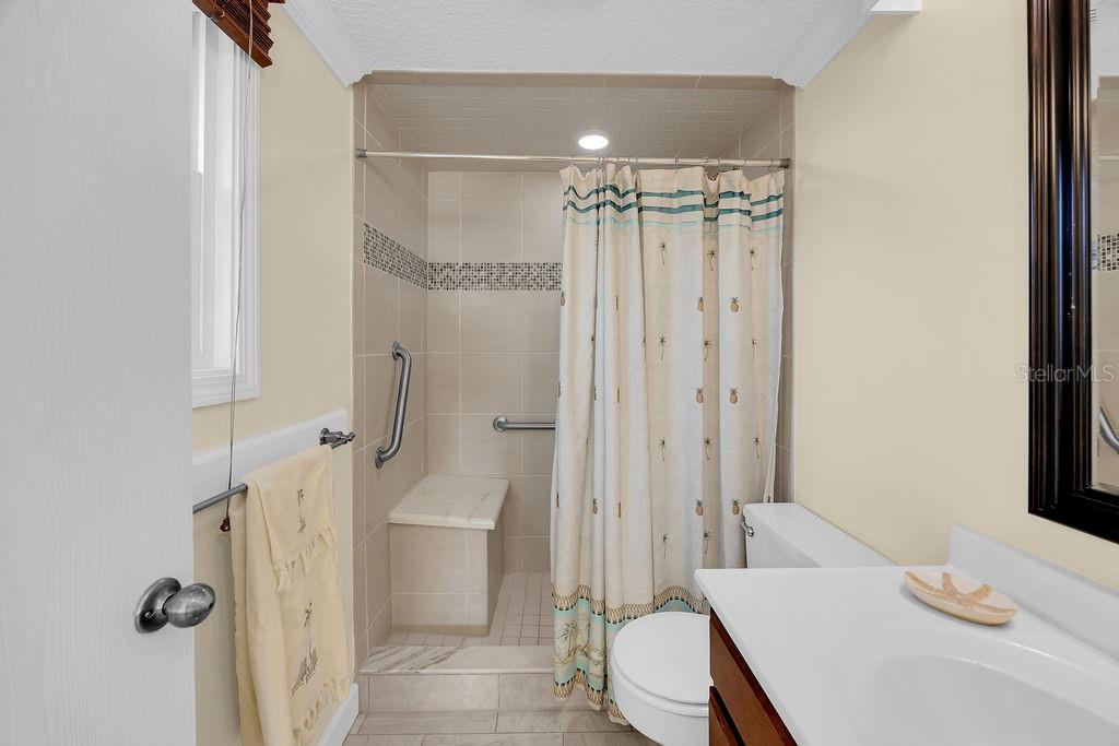 Image 45 of 76 For 1498 Fletcher Avenue