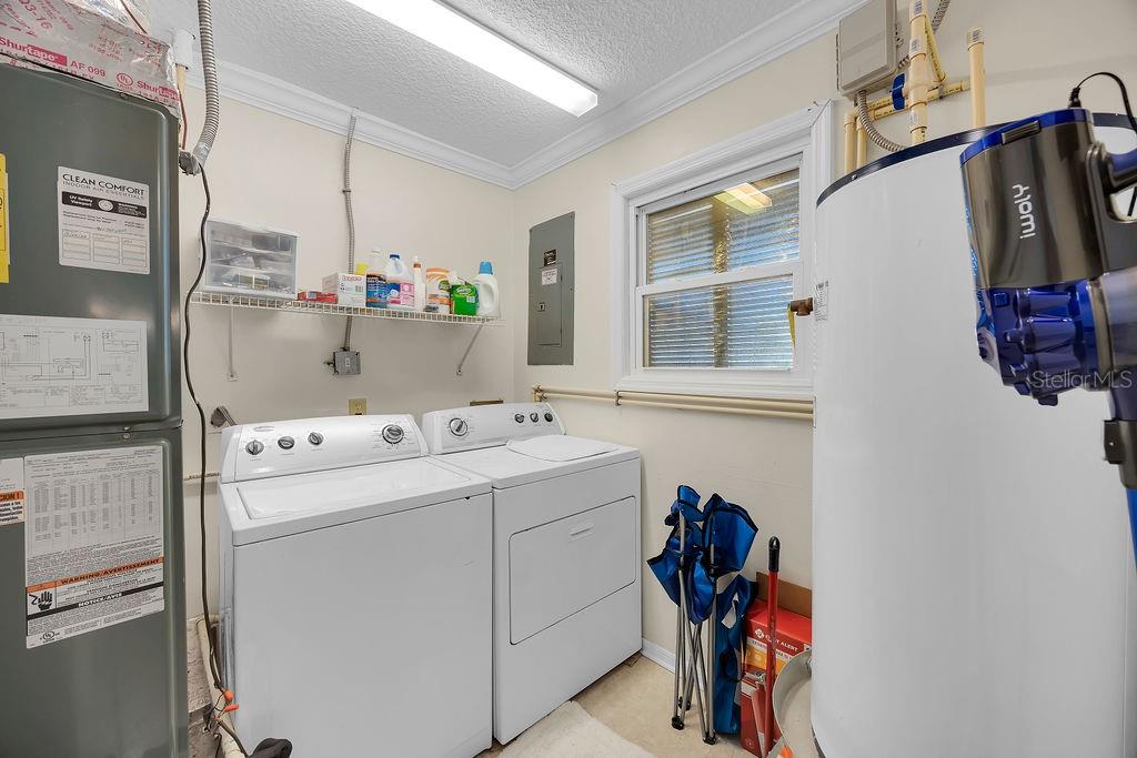 Image 60 of 76 For 1498 Fletcher Avenue