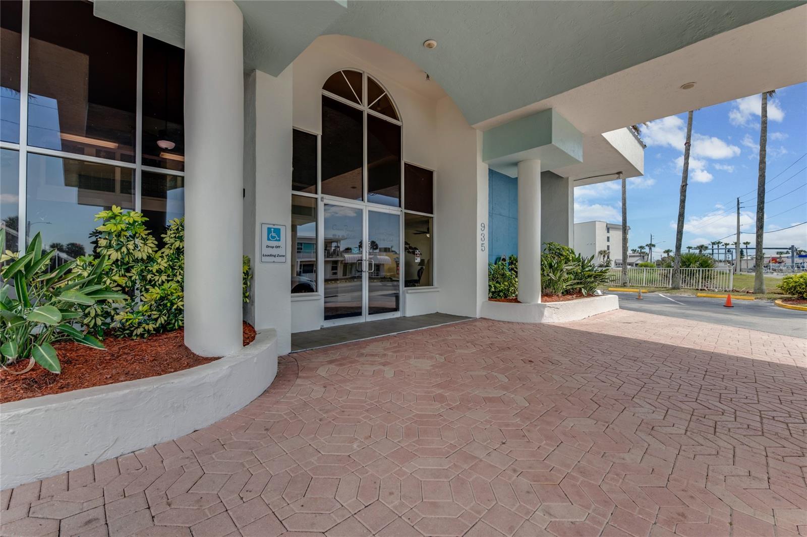 Image 20 of 50 For 935 Atlantic Avenue 303
