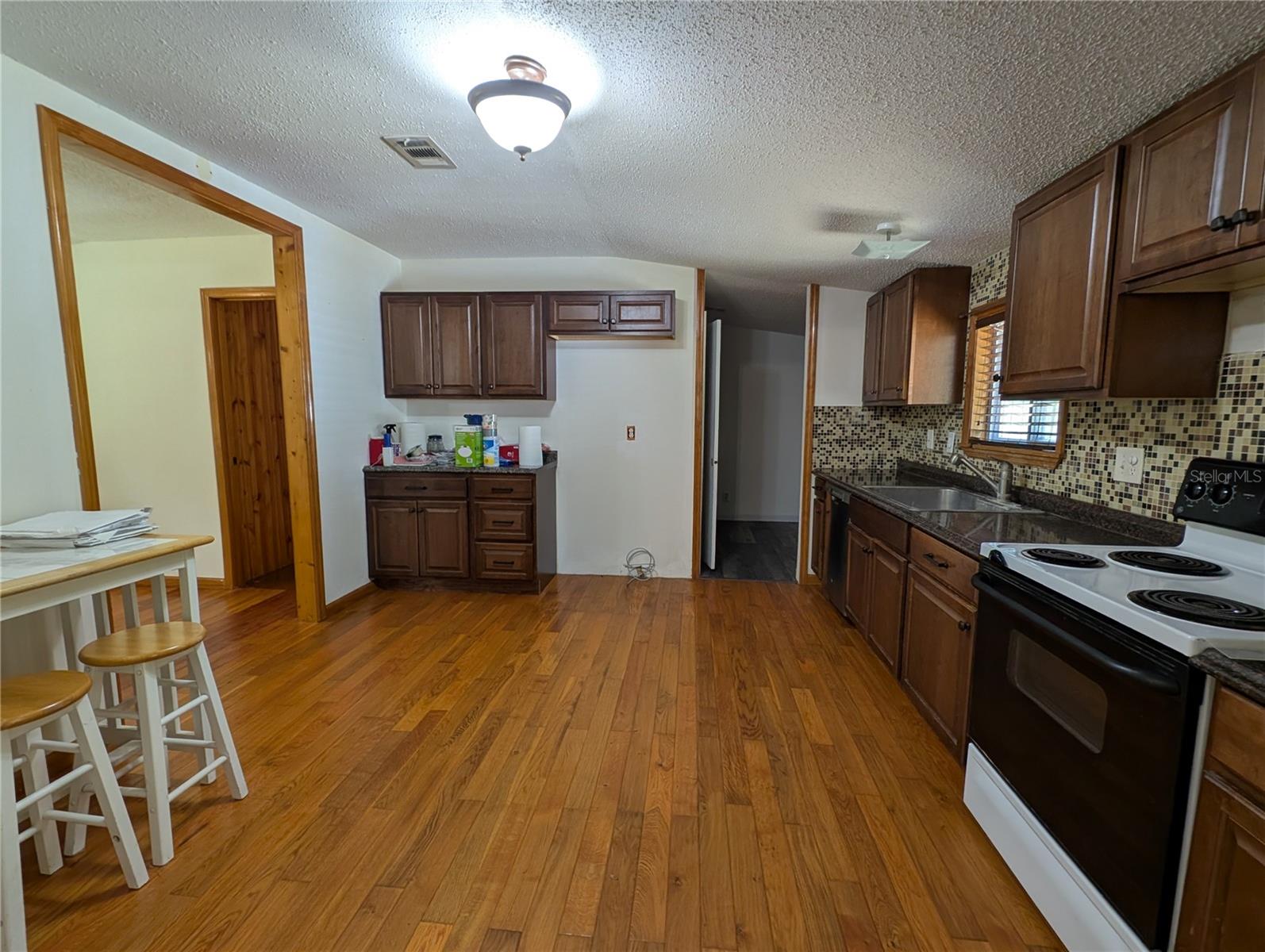 Image 16 of 46 For 9860 Nikolich Avenue