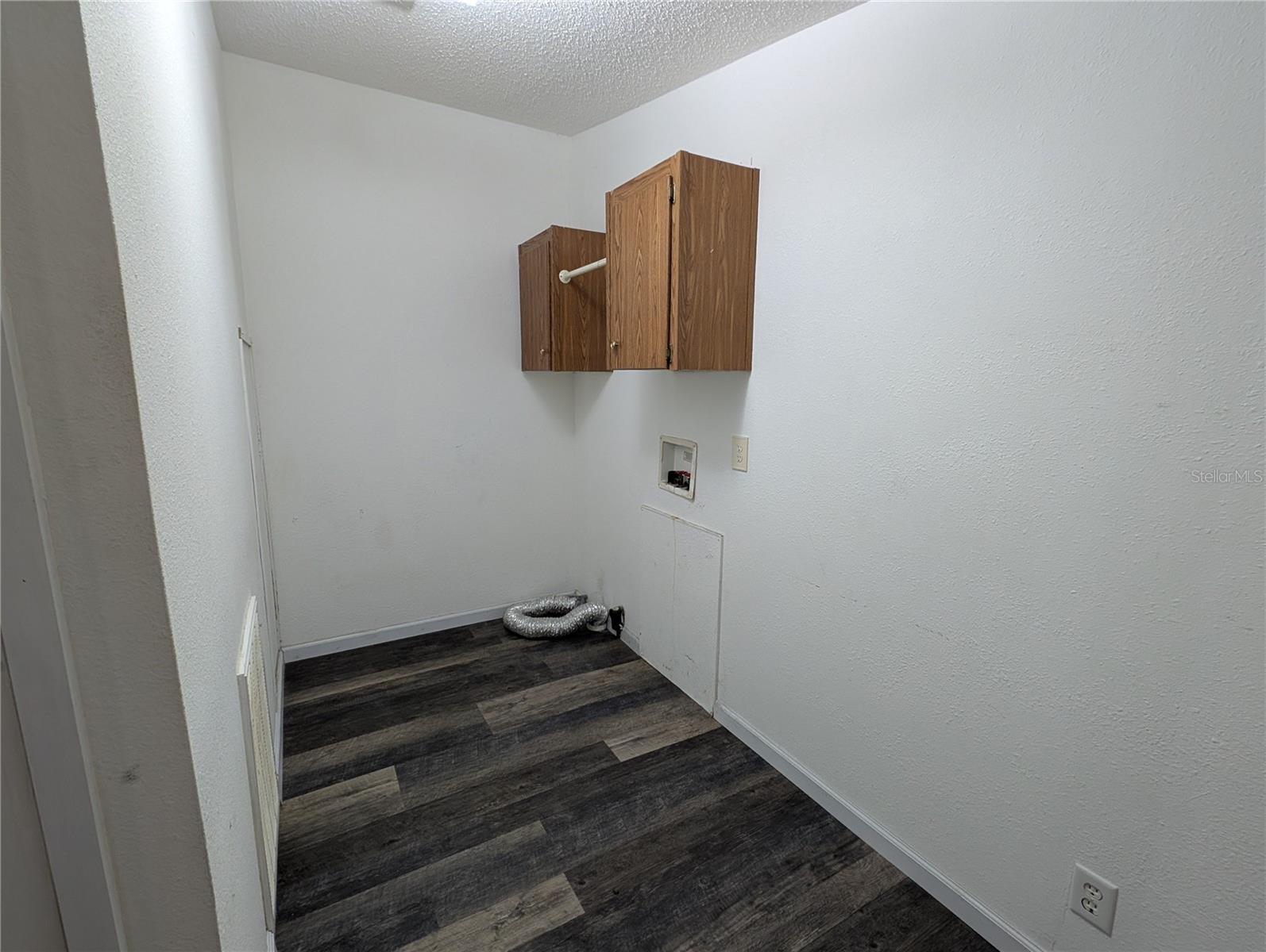 Image 17 of 46 For 9860 Nikolich Avenue