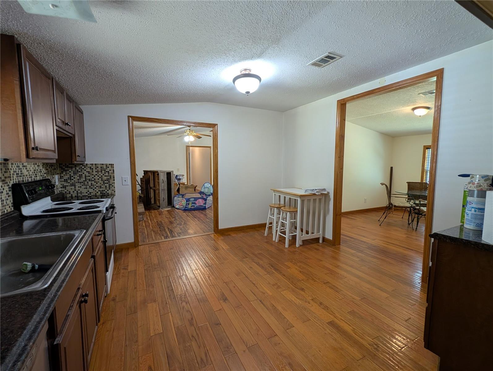 Image 19 of 46 For 9860 Nikolich Avenue