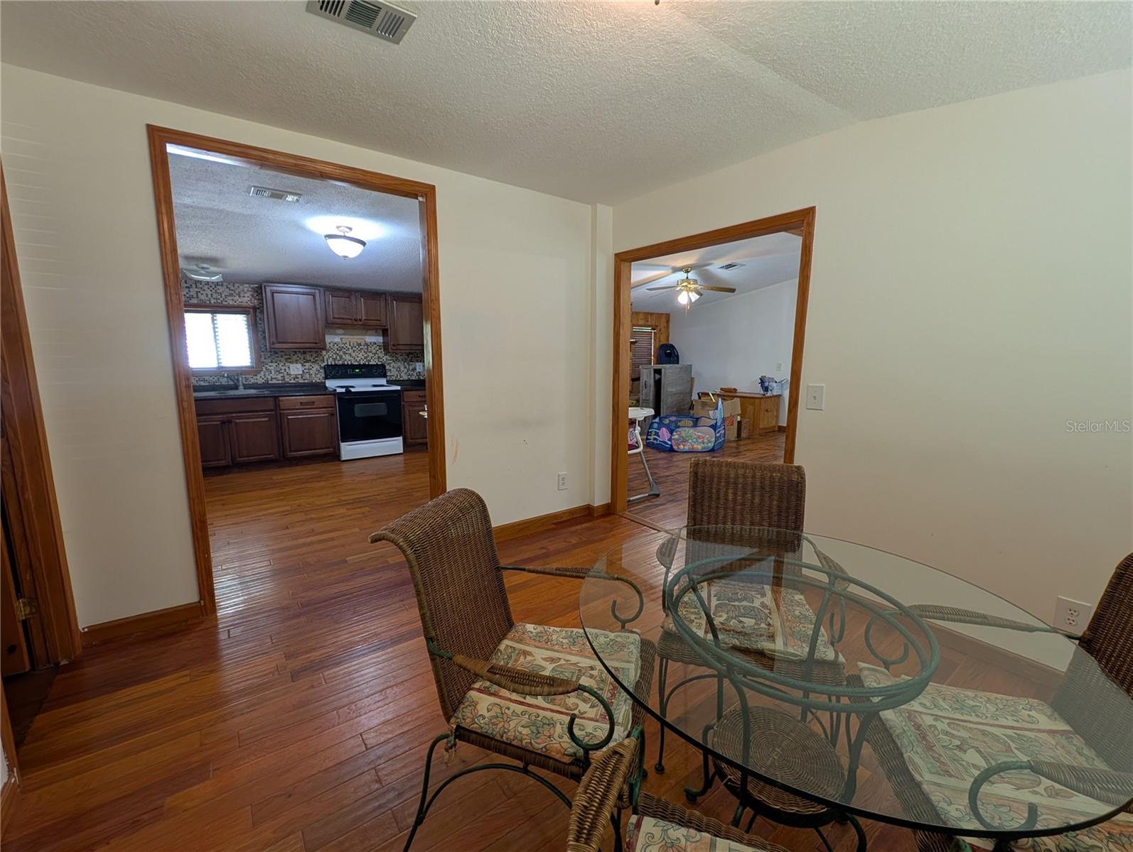 Image 21 of 46 For 9860 Nikolich Avenue