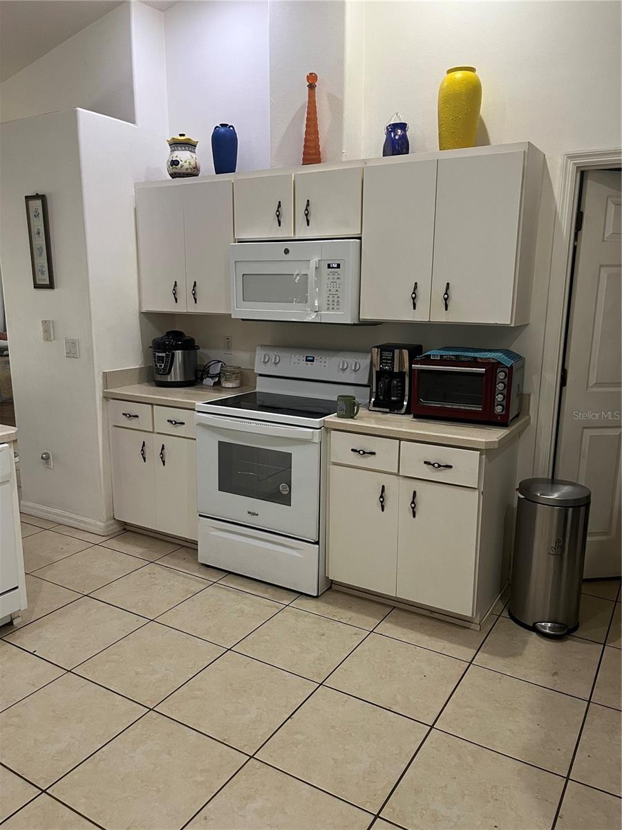 Image 4 of 10 For 12 Ripton Place