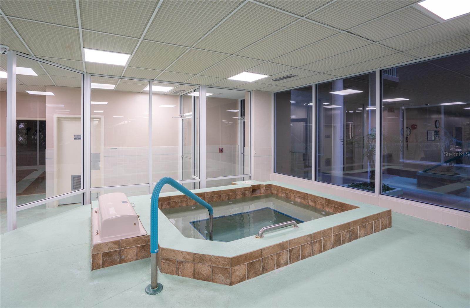 Image 18 of 54 For 4 Oceans West Boulevard 703b