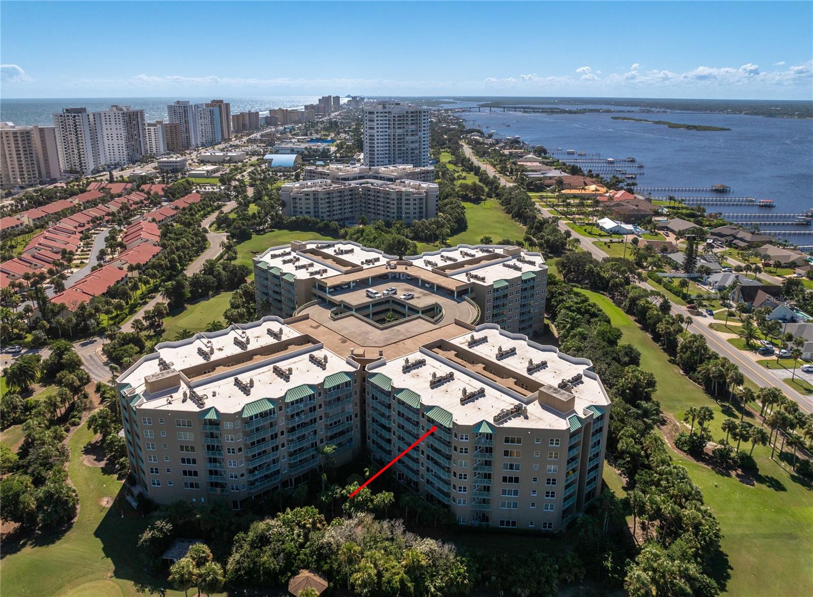 Image 30 of 54 For 4 Oceans West Boulevard 703b