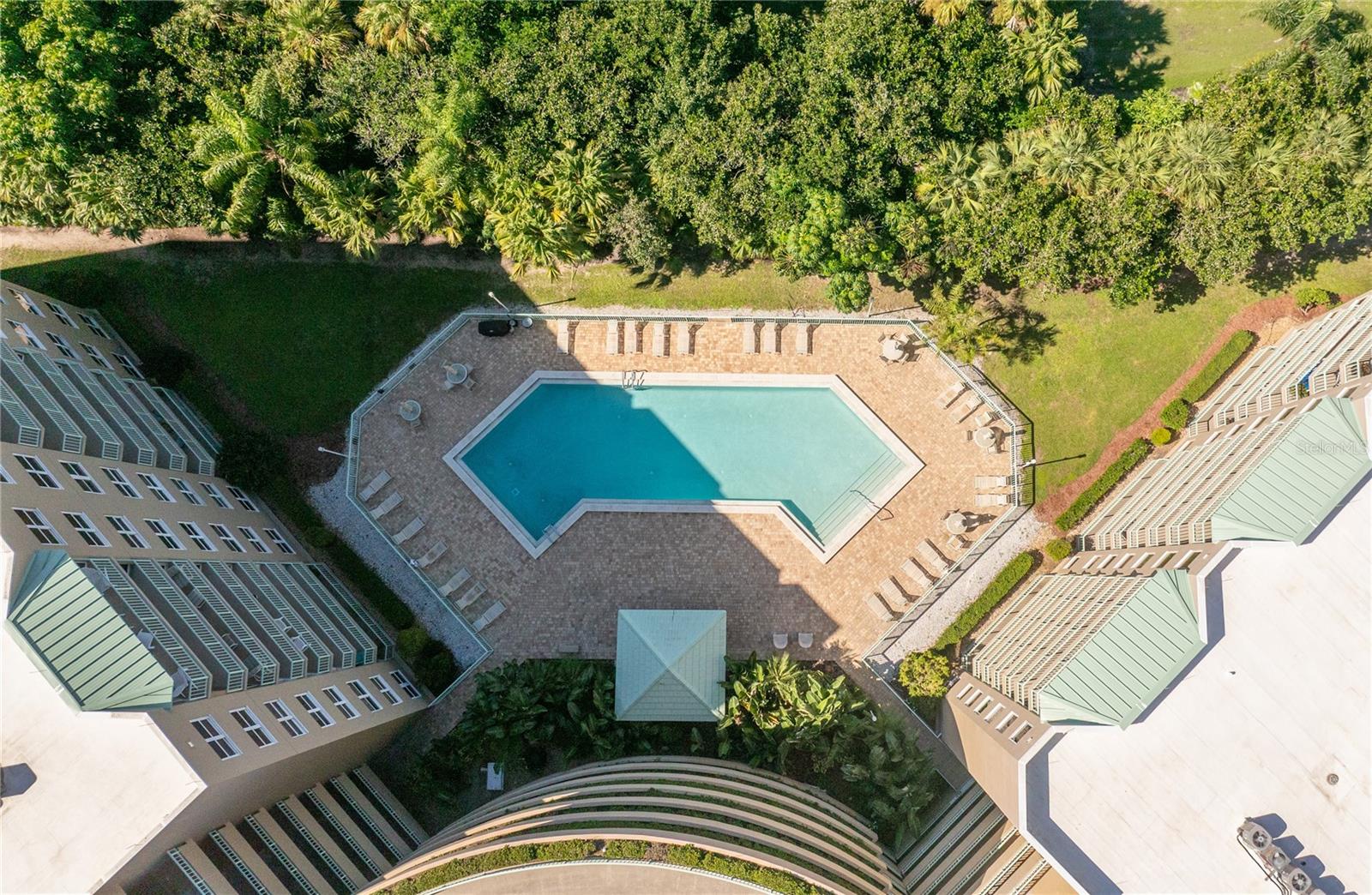 Image 32 of 54 For 4 Oceans West Boulevard 703b