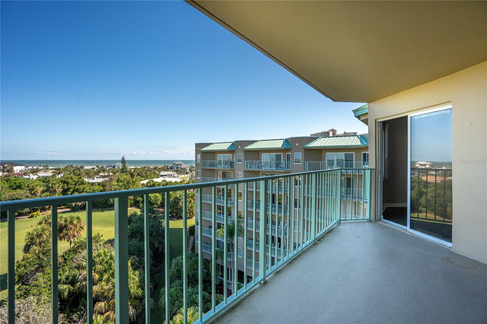 Image 40 of 54 For 4 Oceans West Boulevard 703b