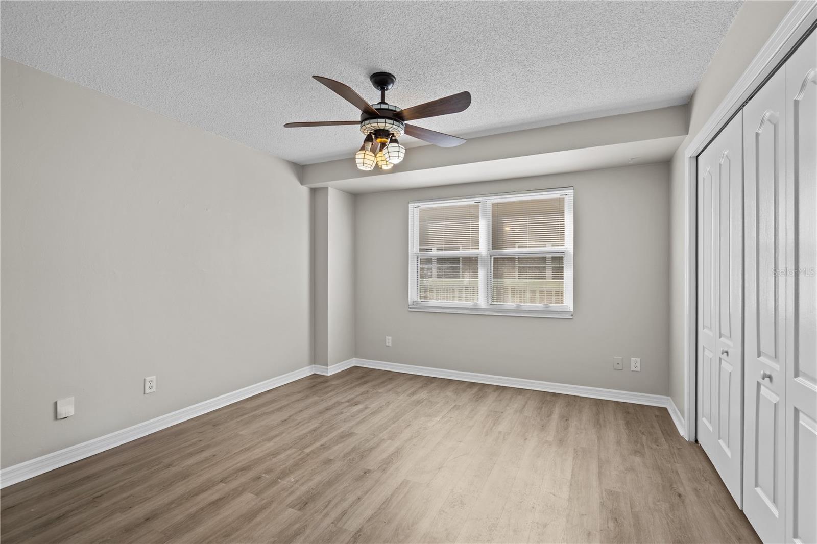 Image 46 of 54 For 4 Oceans West Boulevard 703b