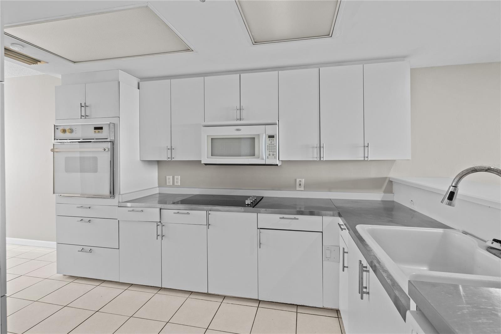 Image 6 of 54 For 4 Oceans West Boulevard 703b