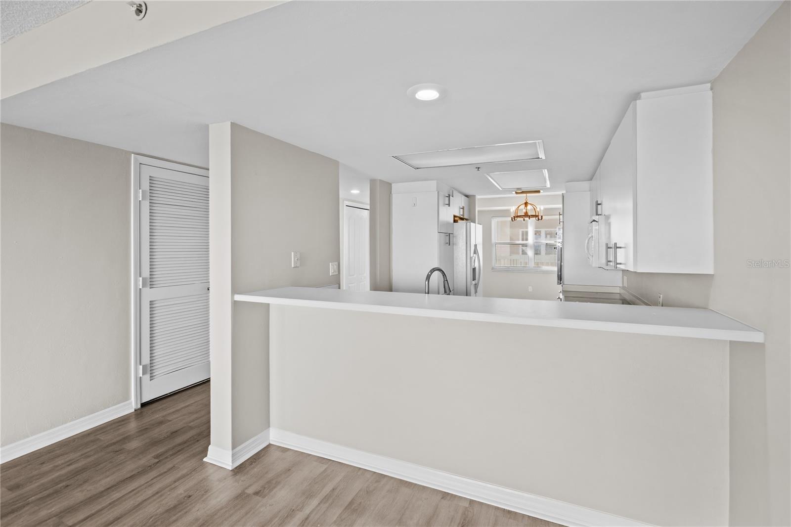 Image 8 of 54 For 4 Oceans West Boulevard 703b