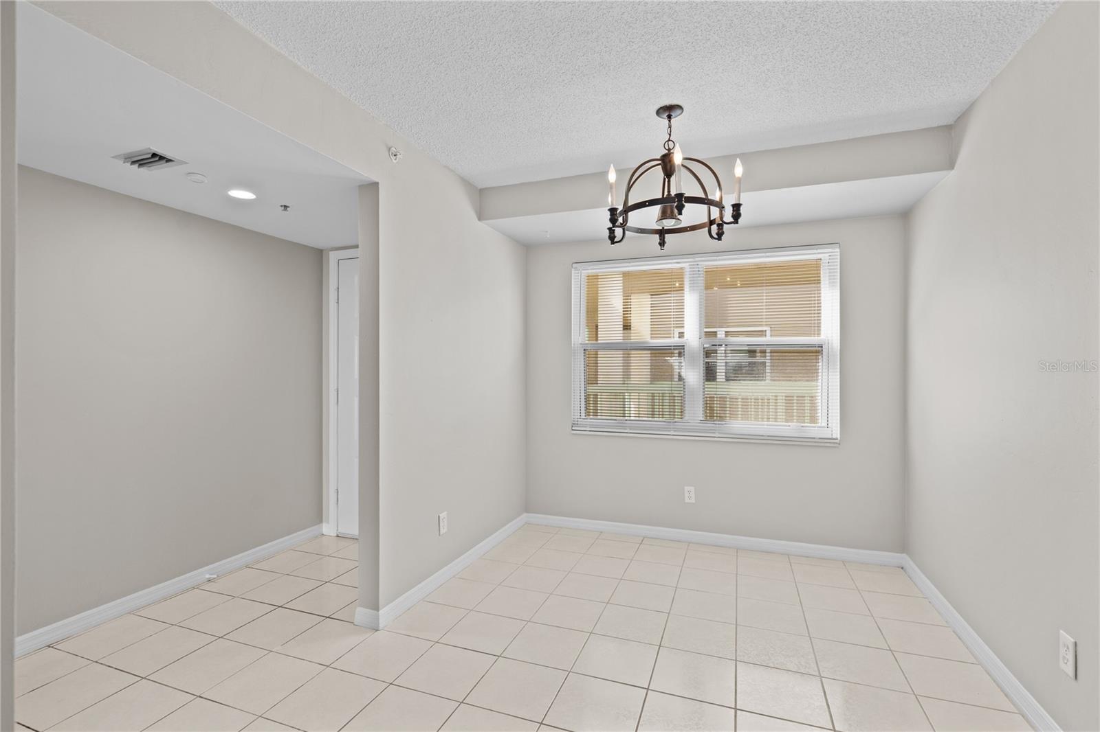 Image 9 of 54 For 4 Oceans West Boulevard 703b