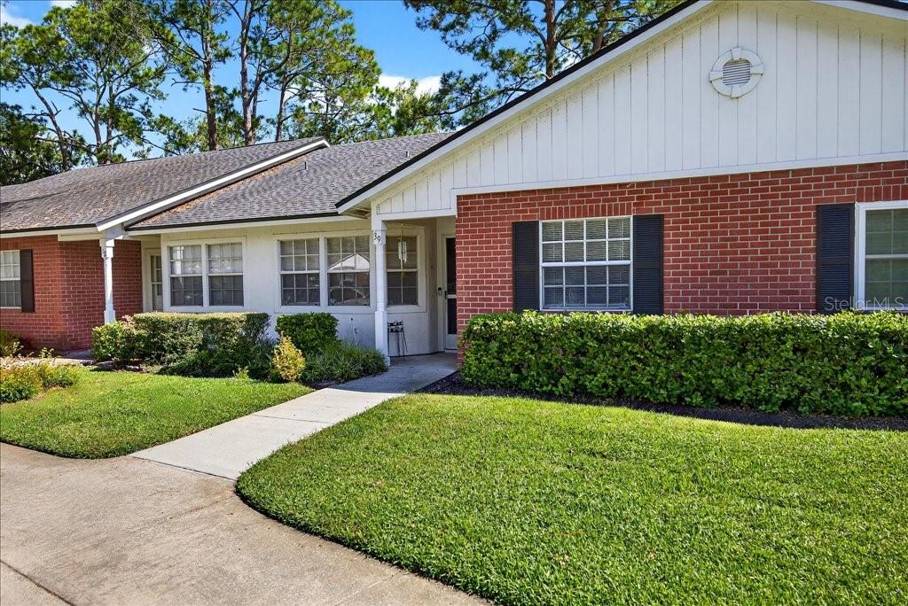 Image 3 of 20 For 39 Kings Colony Court 39