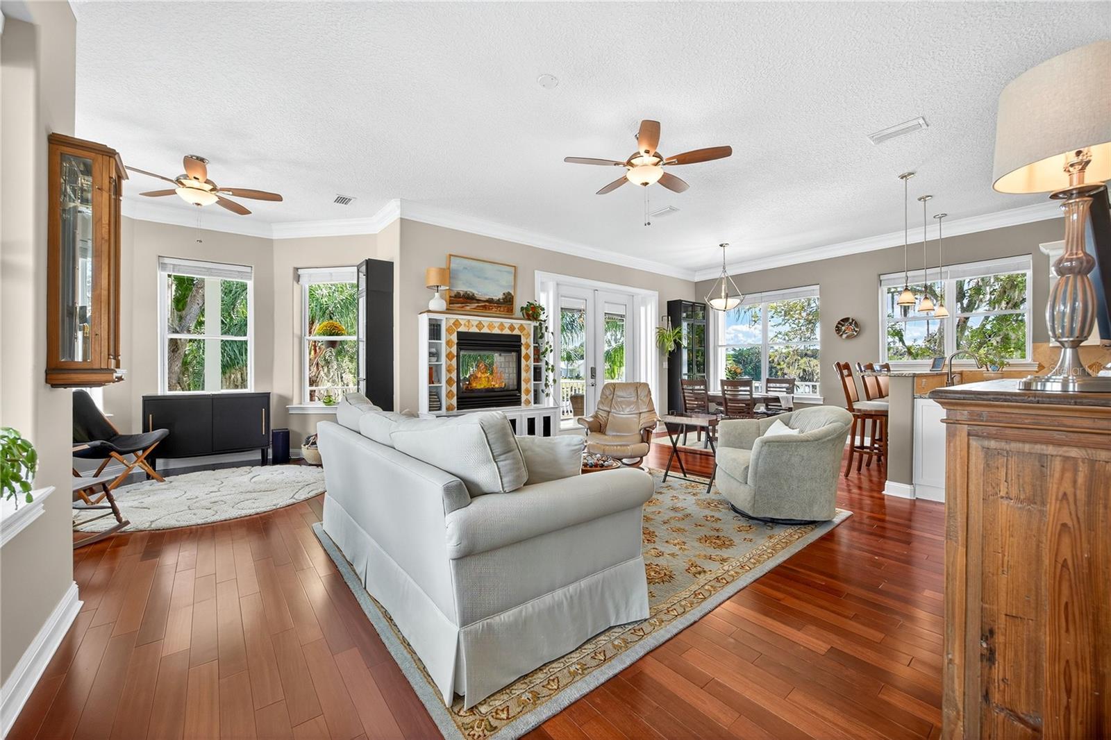 Image 12 of 62 For 301 Saratoga Drive