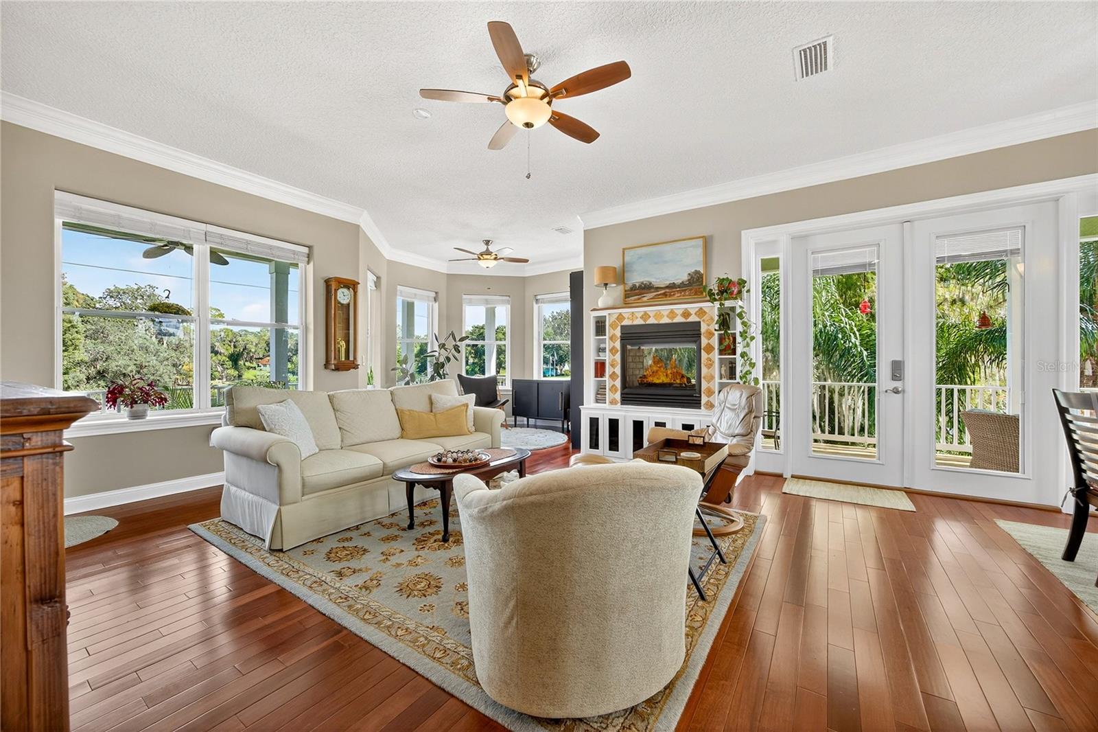 Image 13 of 62 For 301 Saratoga Drive