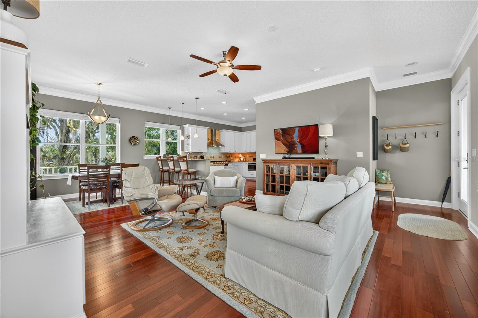 Image 15 of 62 For 301 Saratoga Drive