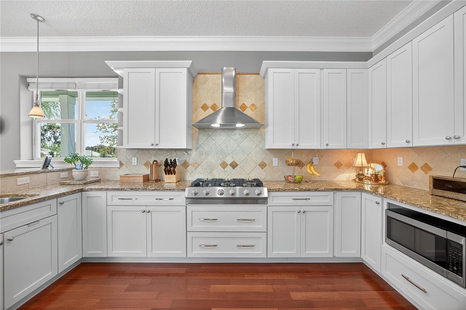 Image 18 of 62 For 301 Saratoga Drive