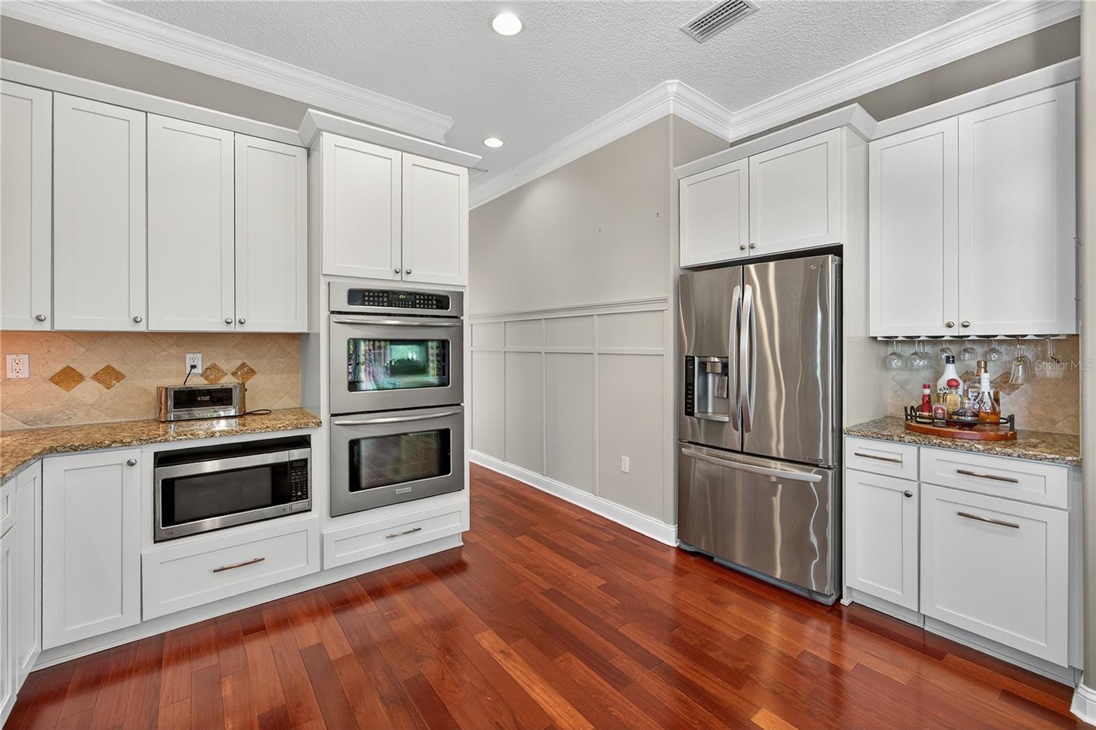 Image 20 of 62 For 301 Saratoga Drive