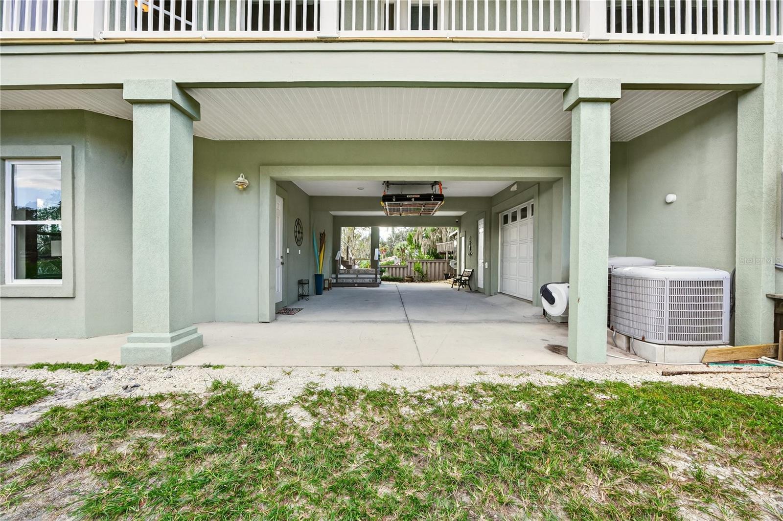 Image 33 of 62 For 301 Saratoga Drive