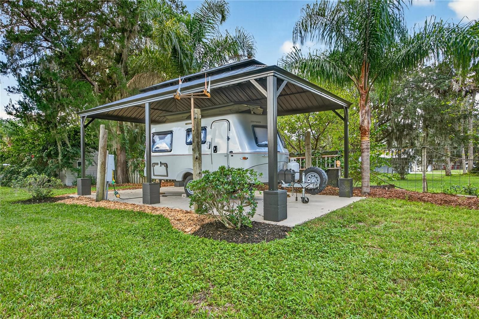 Image 47 of 62 For 301 Saratoga Drive