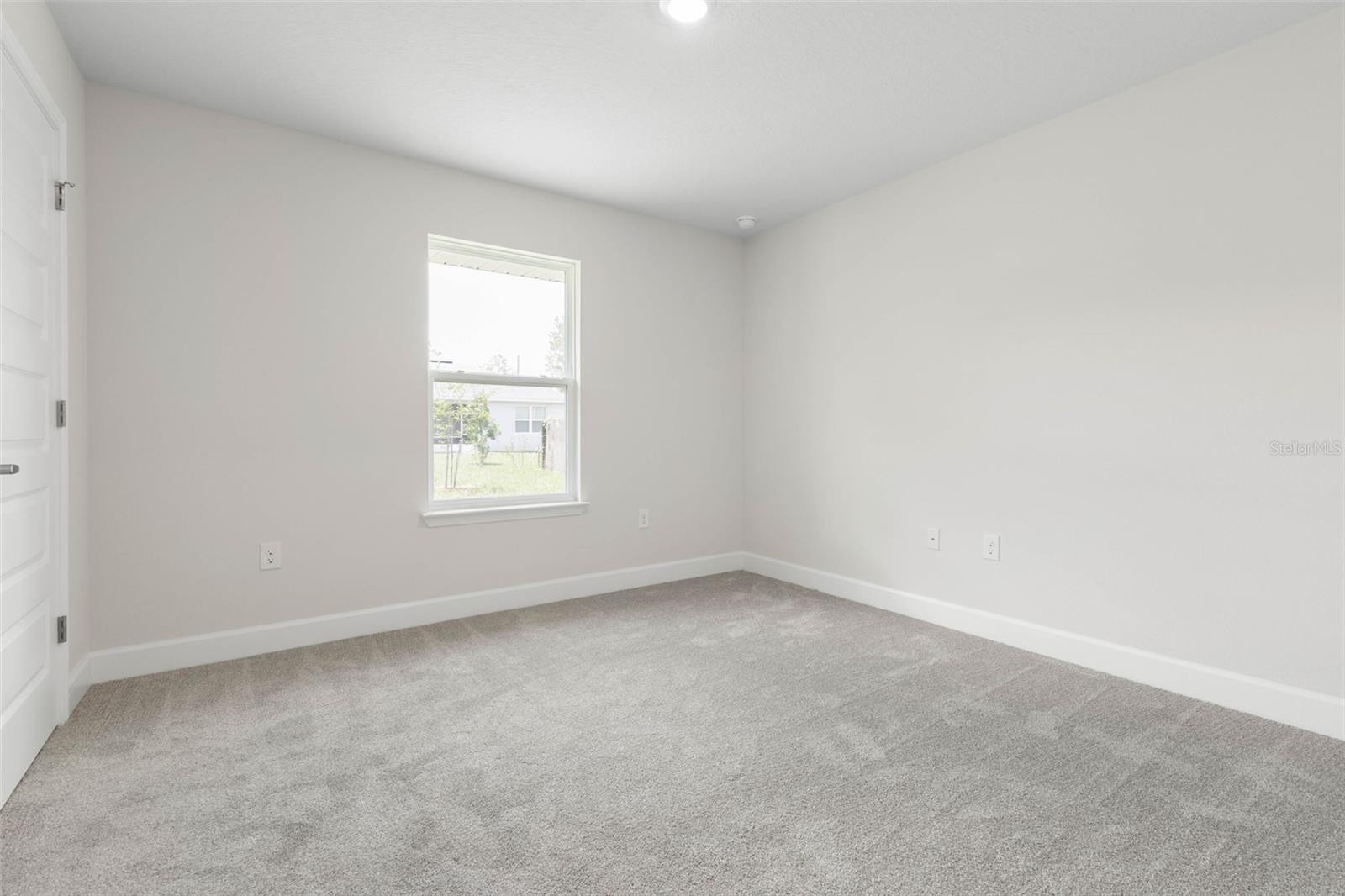 Image 25 of 41 For 36 Raemoor Drive