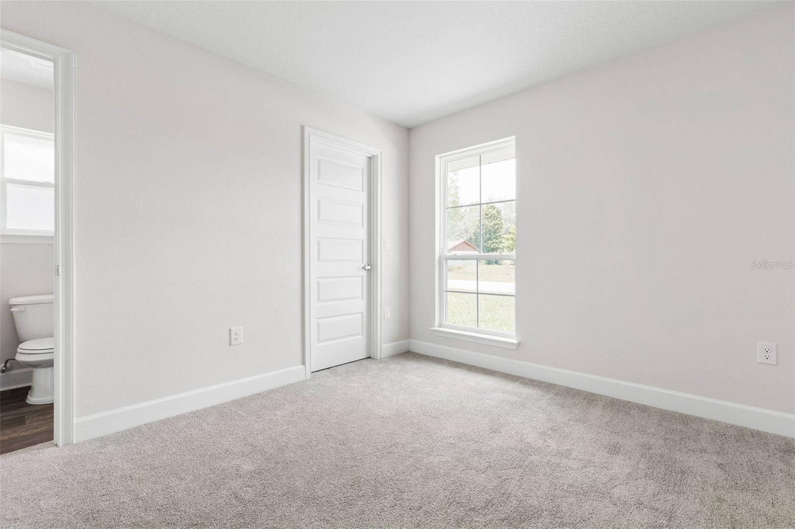 Image 32 of 41 For 36 Raemoor Drive