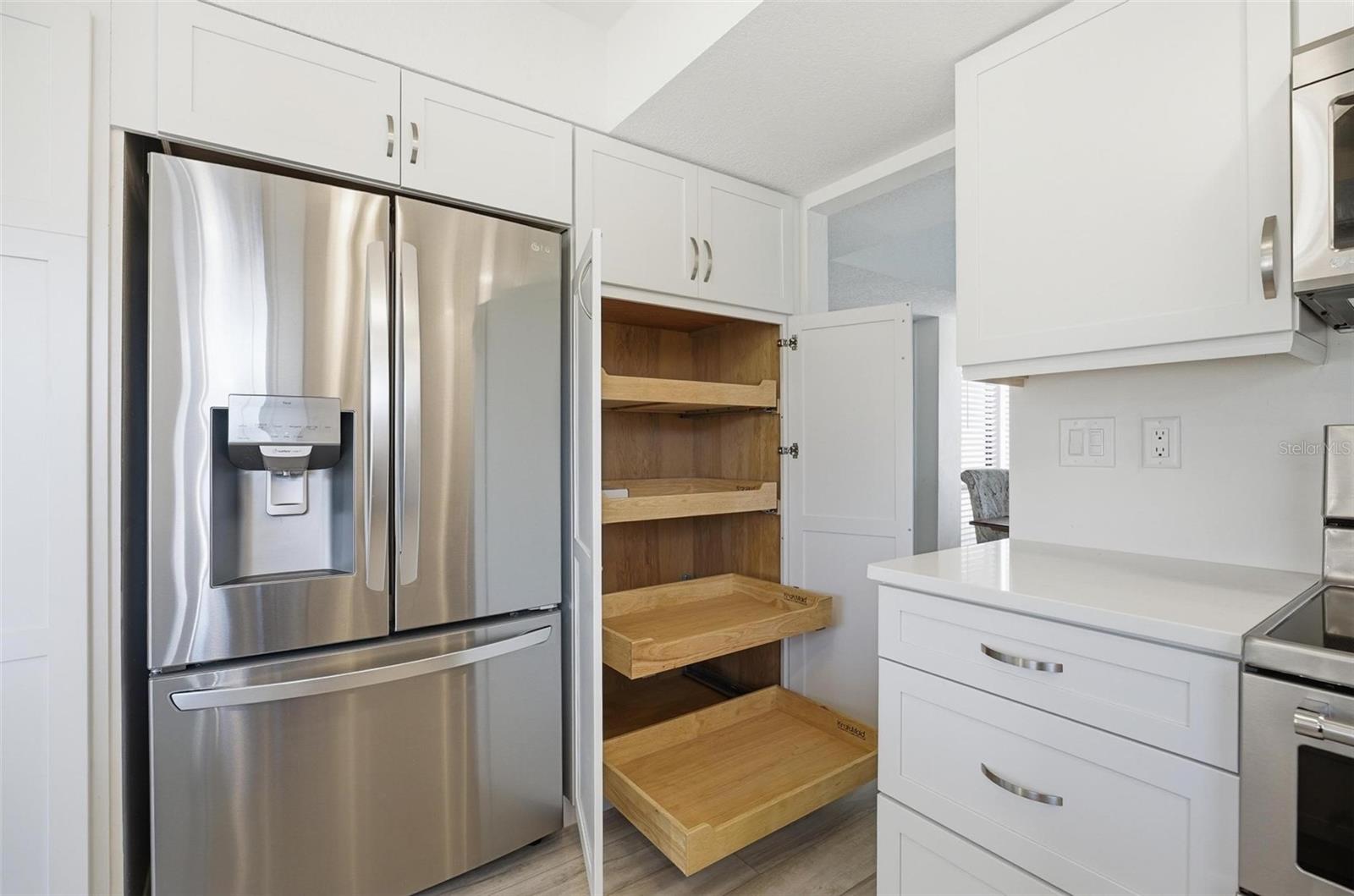 Image 16 of 86 For 19 Sherbury Court N-a