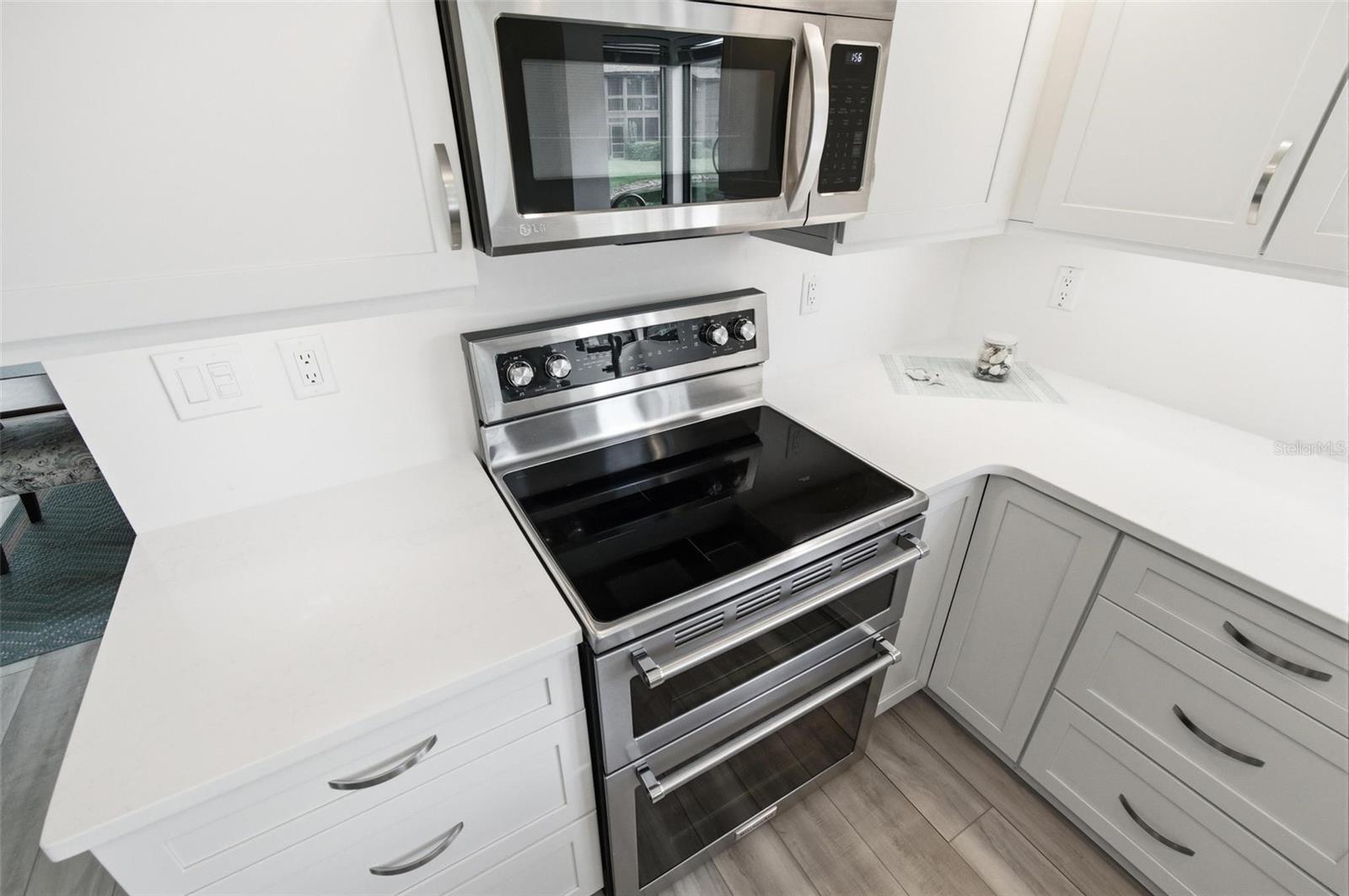 Image 22 of 86 For 19 Sherbury Court N-a