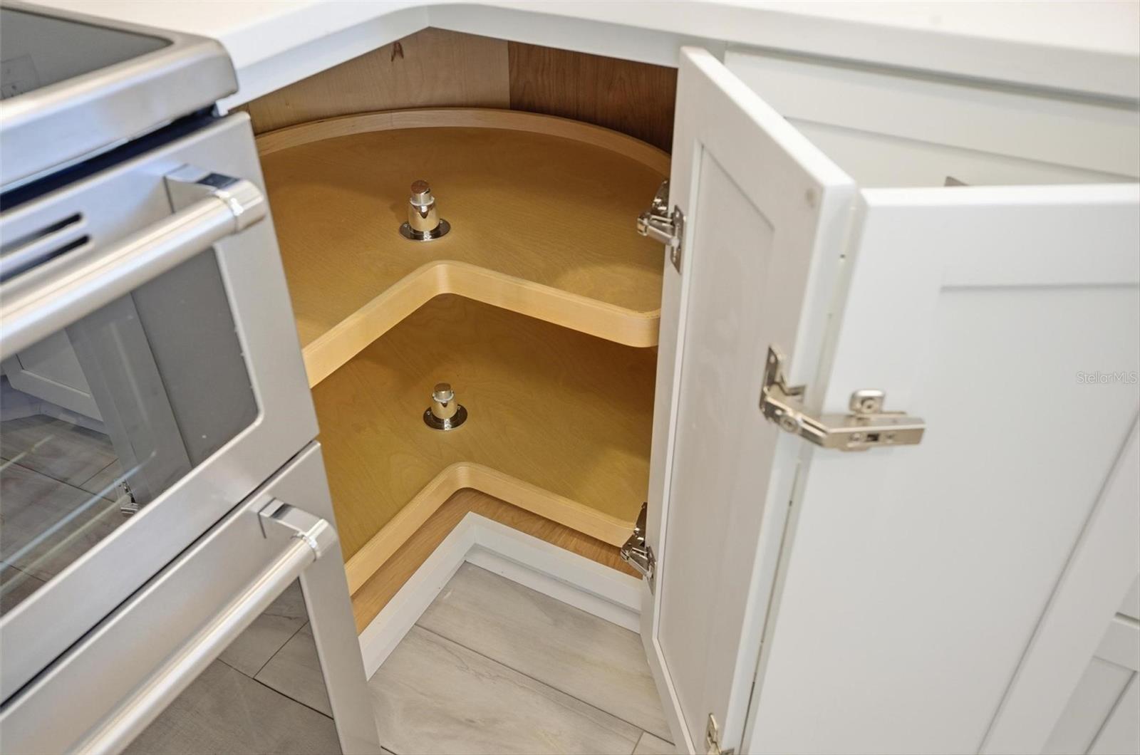 Image 24 of 86 For 19 Sherbury Court N-a