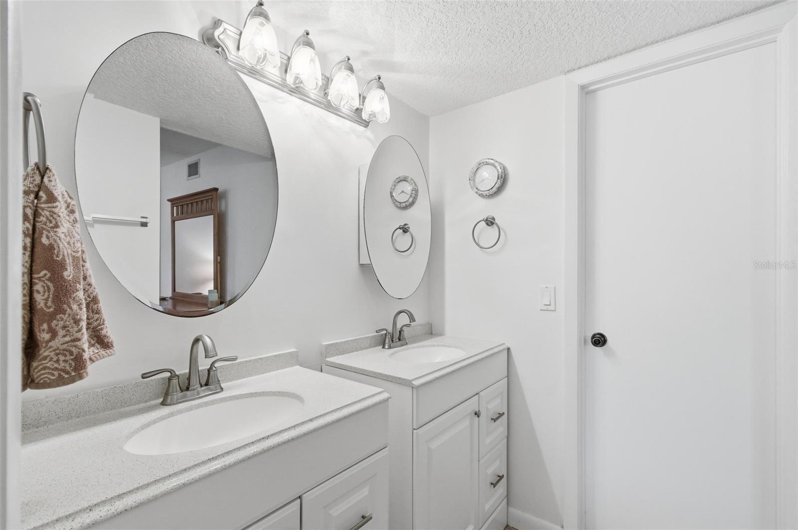 Image 33 of 86 For 19 Sherbury Court N-a