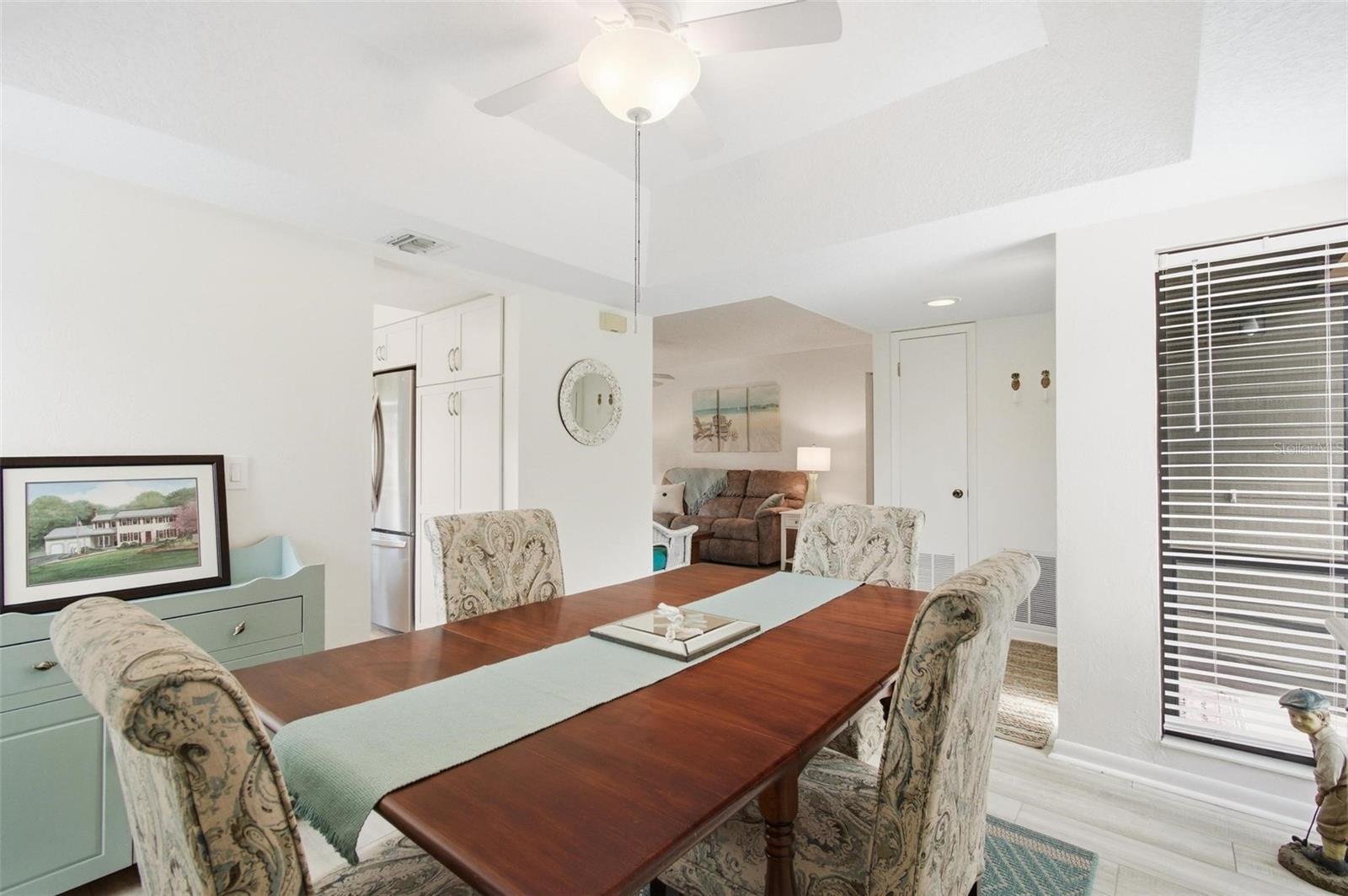 Image 4 of 86 For 19 Sherbury Court N-a