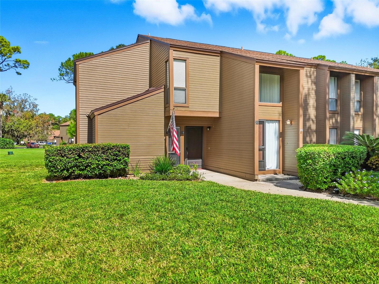 Image 50 of 86 For 19 Sherbury Court N-a