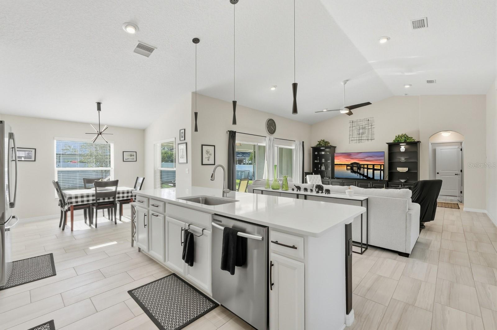 Image 11 of 55 For 42 Westglen Lane