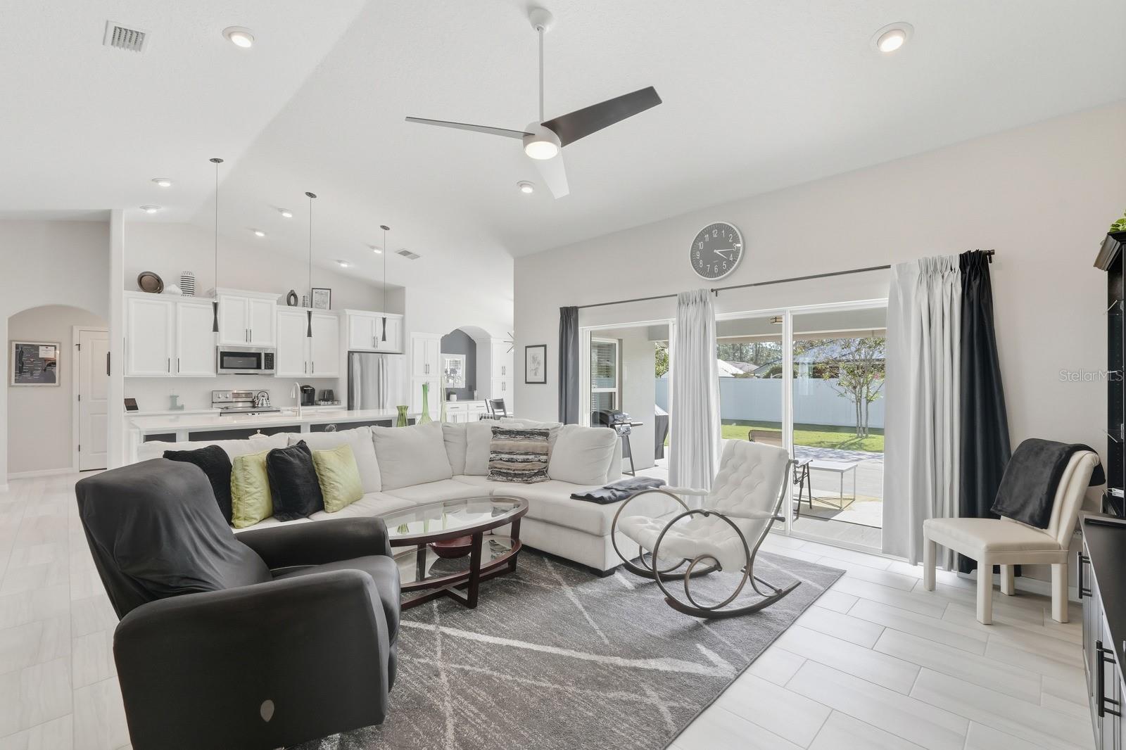 Image 27 of 55 For 42 Westglen Lane