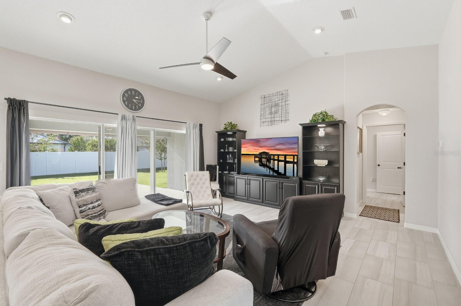 Image 6 of 55 For 42 Westglen Lane