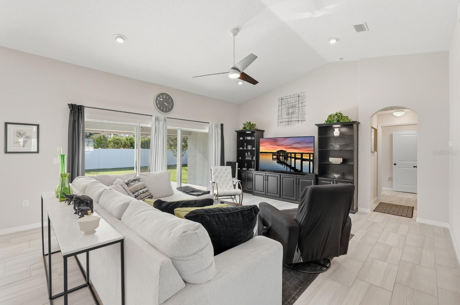 Image 8 of 55 For 42 Westglen Lane