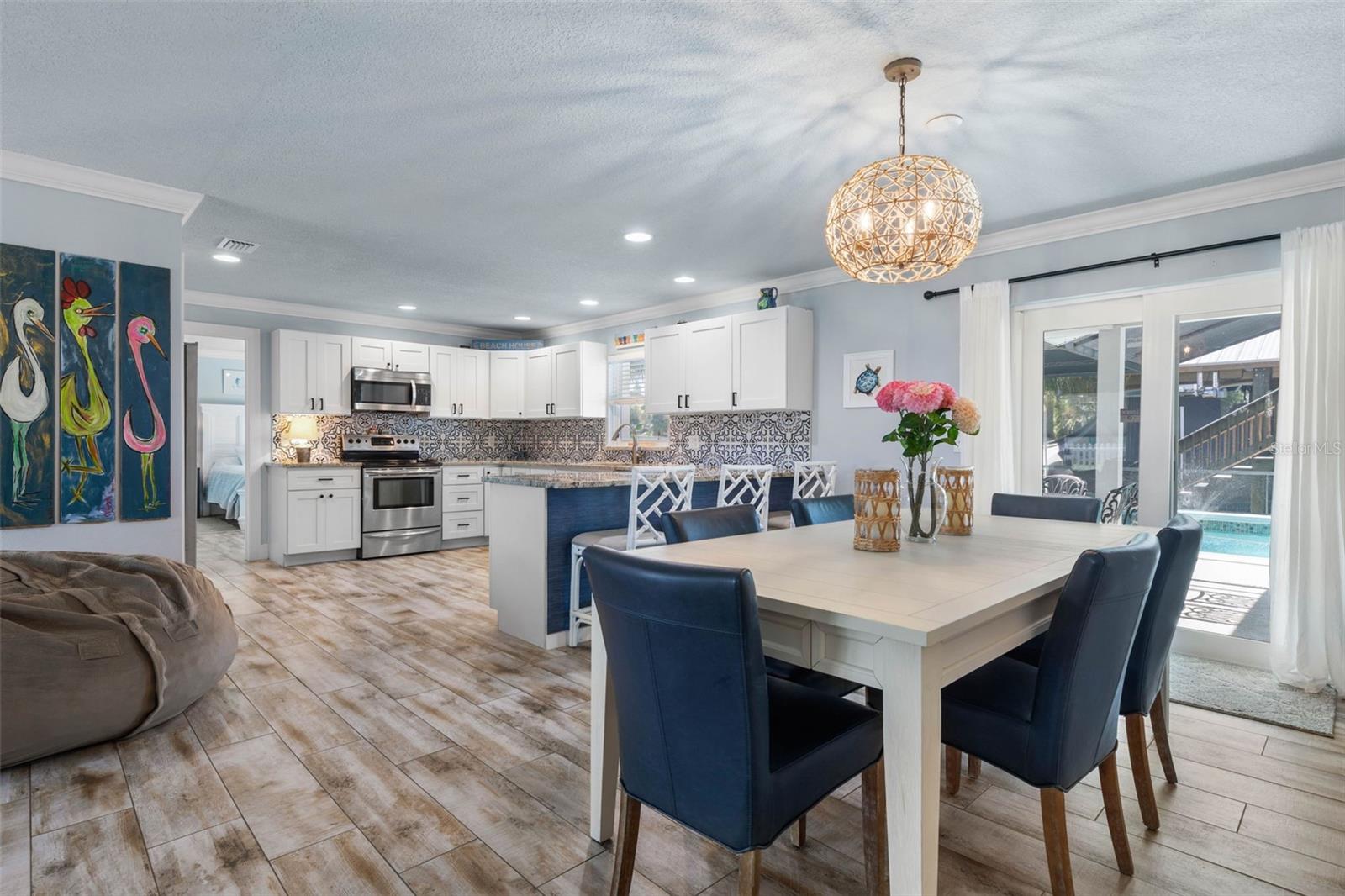 Image 10 of 77 For 123 Avalon Avenue