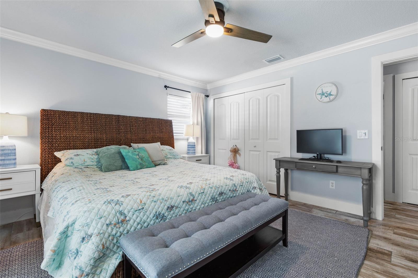 Image 20 of 77 For 123 Avalon Avenue