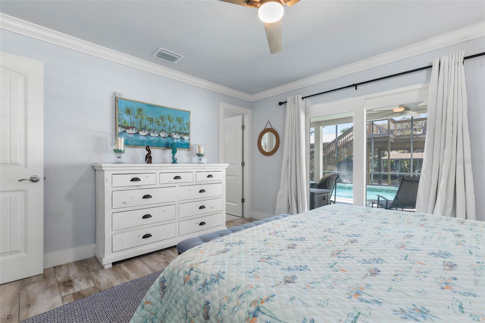 Image 21 of 77 For 123 Avalon Avenue