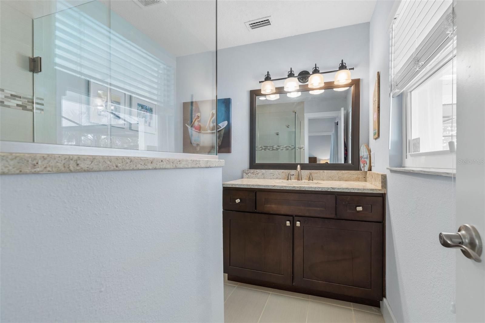 Image 22 of 77 For 123 Avalon Avenue