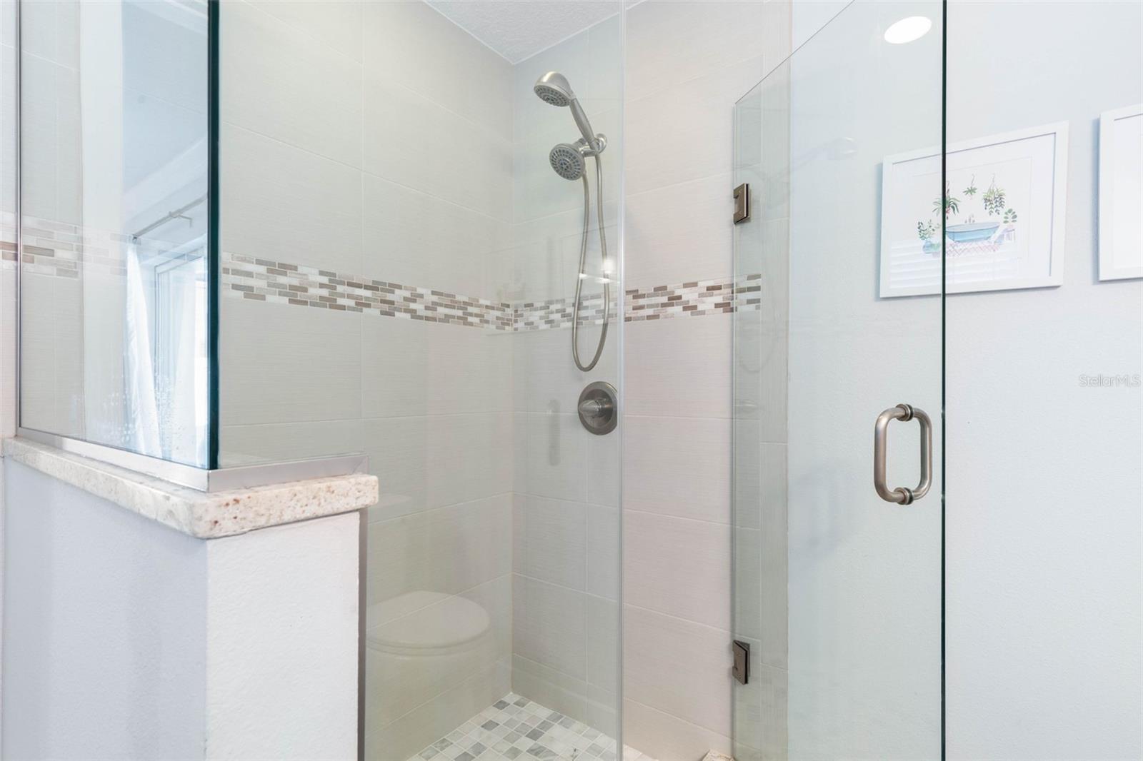 Image 23 of 77 For 123 Avalon Avenue