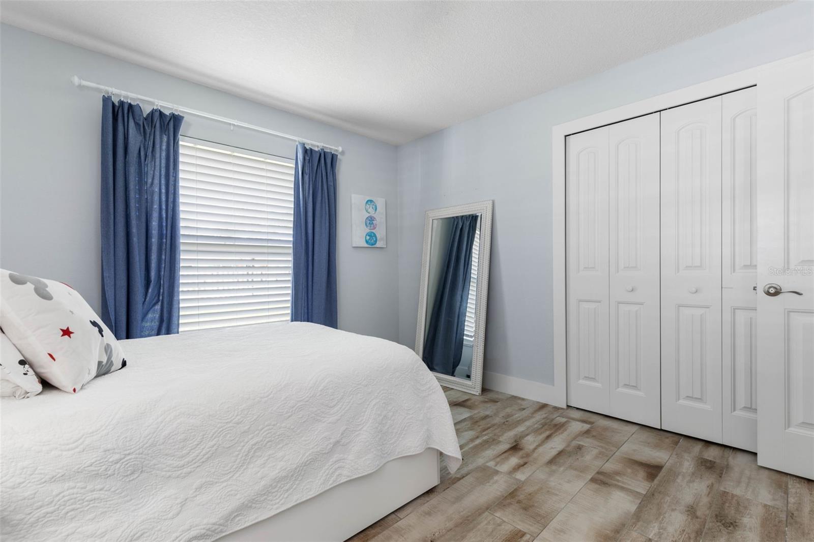 Image 25 of 77 For 123 Avalon Avenue