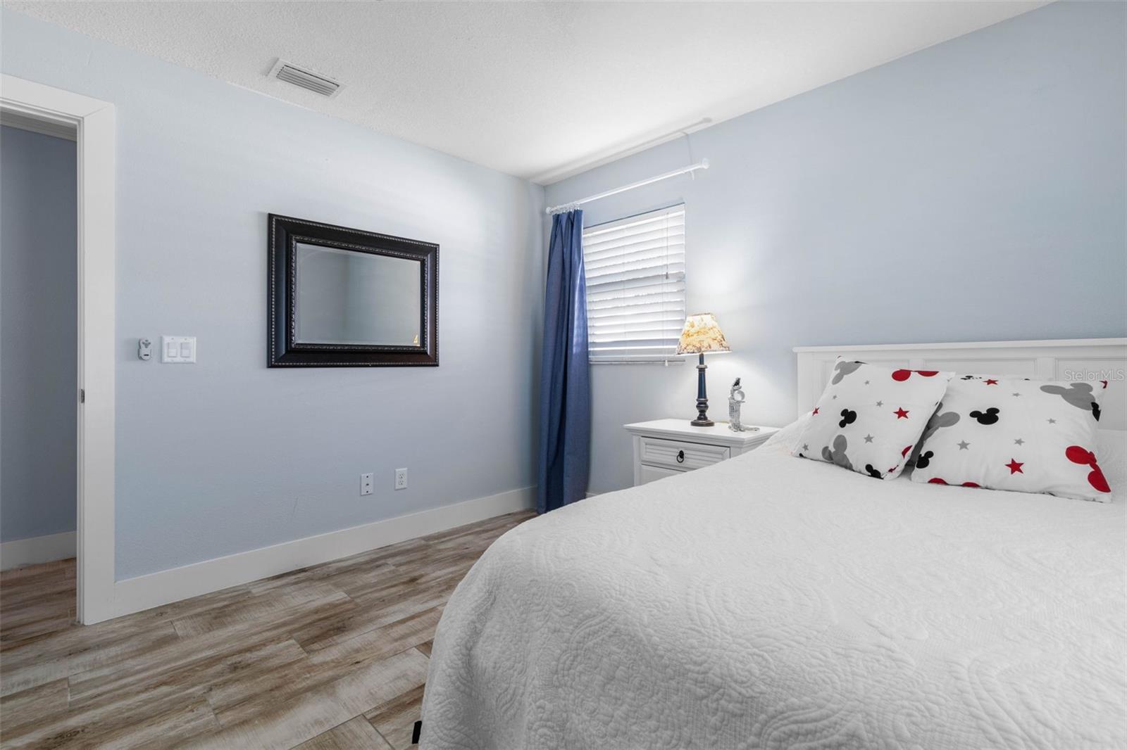 Image 26 of 77 For 123 Avalon Avenue